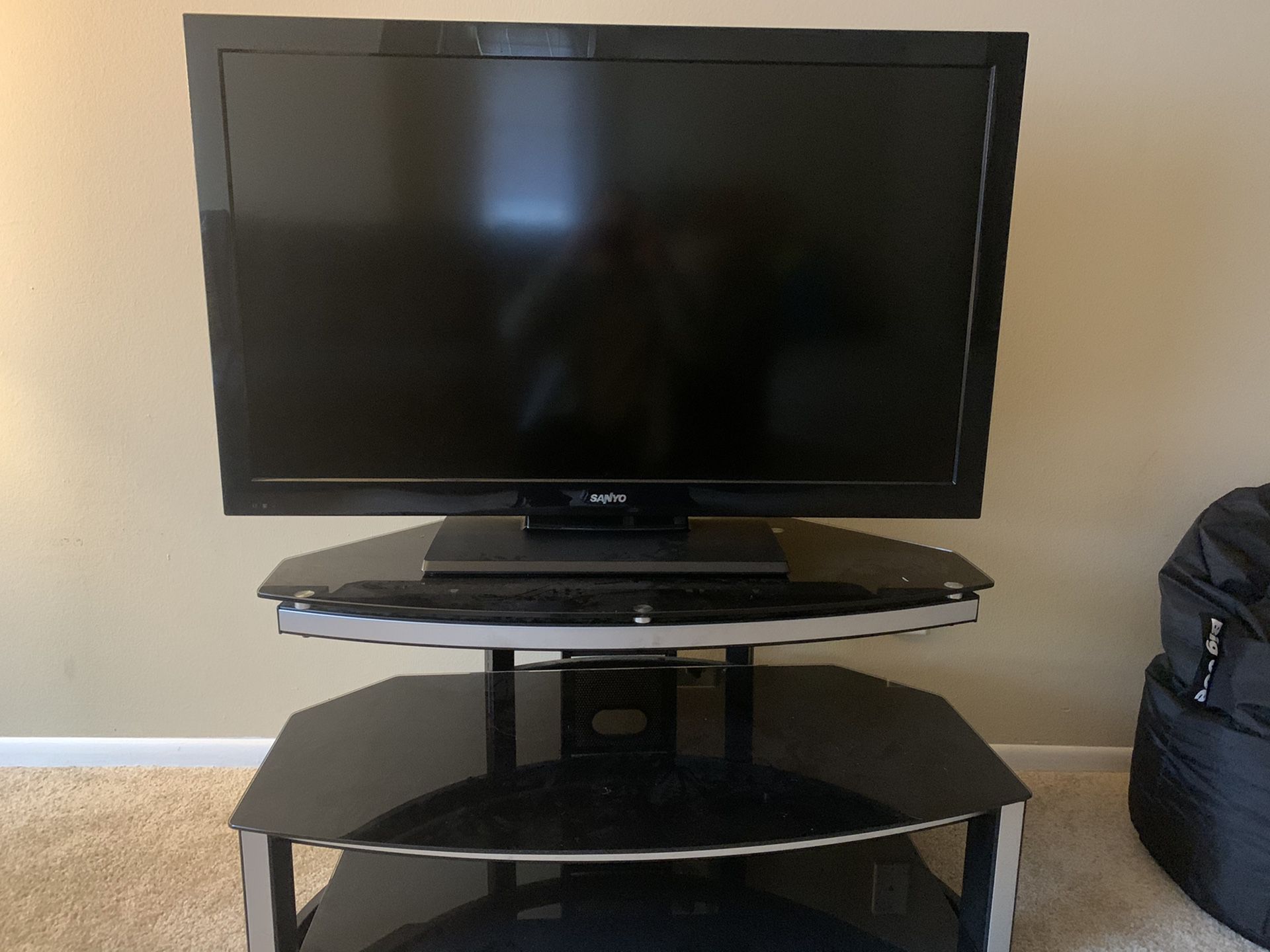 Sanyo TV 50 inch) and stand