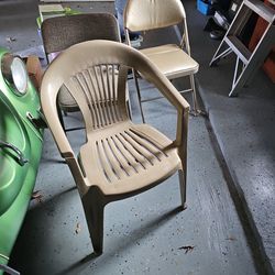 15 Foldable And Plastic Stack Chairs Mixed 