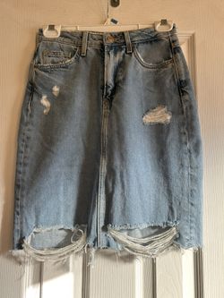 NWT Distressed Denim Skirt Size 4