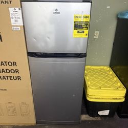 refrigerator 24 inches new box 