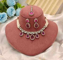 Gorgeous Fashion Necklace Set