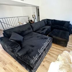 Beautiful Comfy U-Shape Sectional 