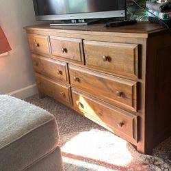 7-Drawer Dresser 