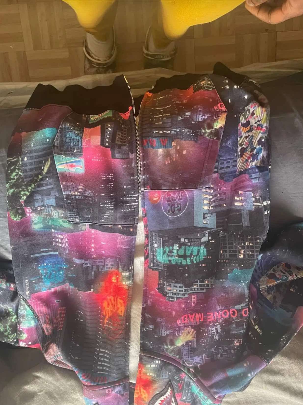 BAPE HOODIE RARE CASH ONLY SIZE M OFFICIAL