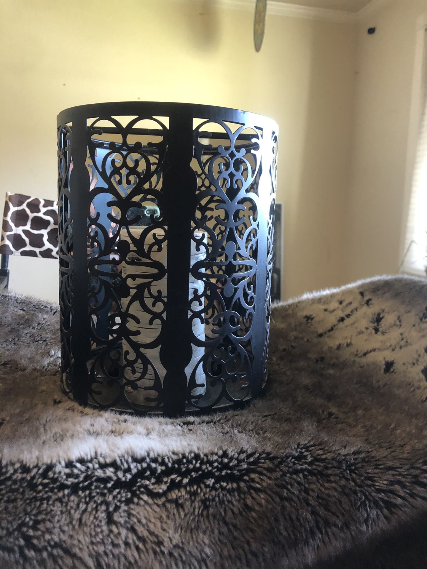 Battery flickering candle