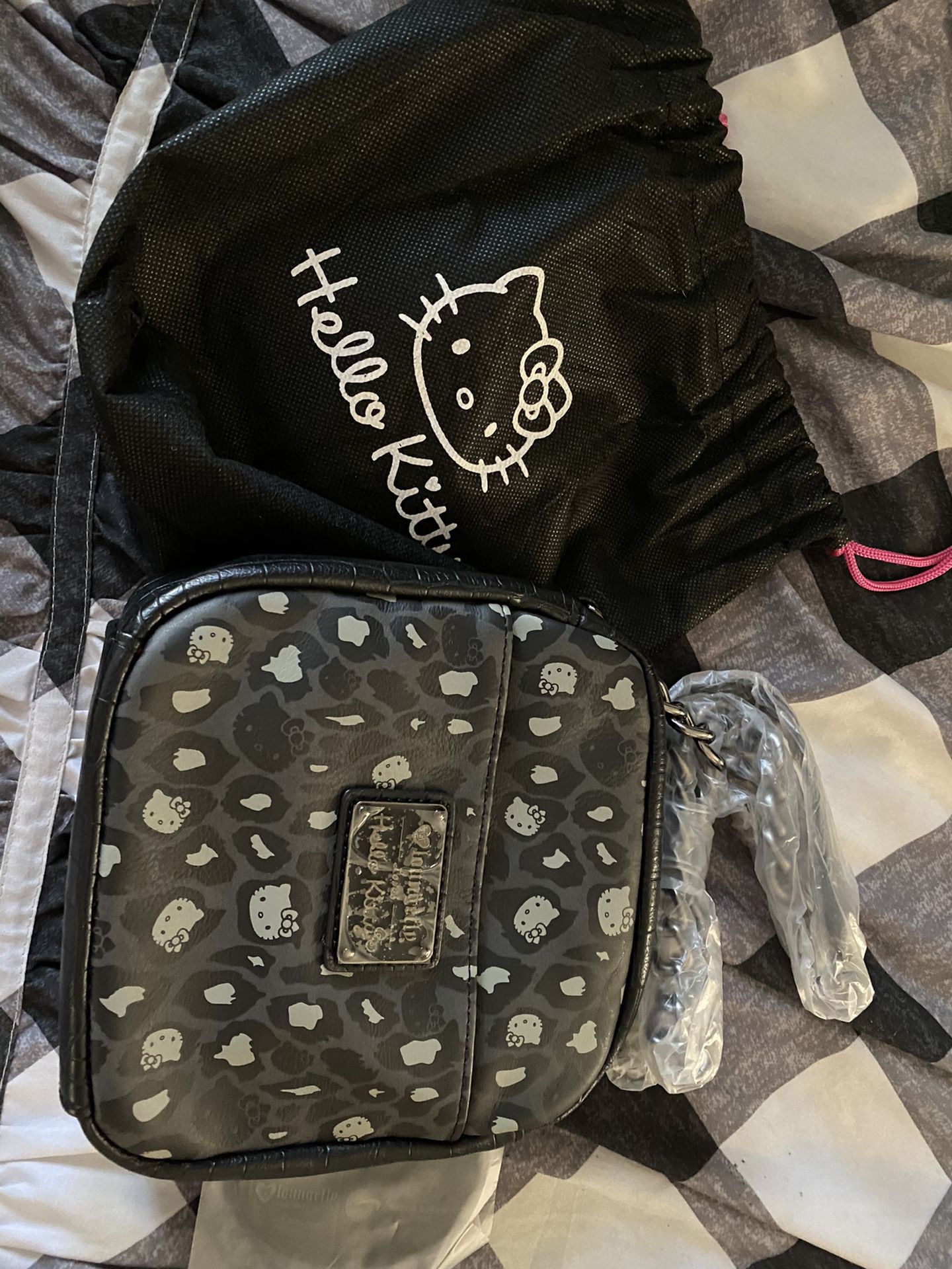 Hello Kitty clutch purse (NEW)