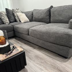 Carter sectional Couch 