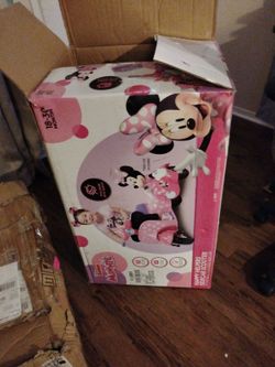 Brand New Never Used Minnie scooter with side car