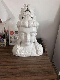 Buddha Statue 