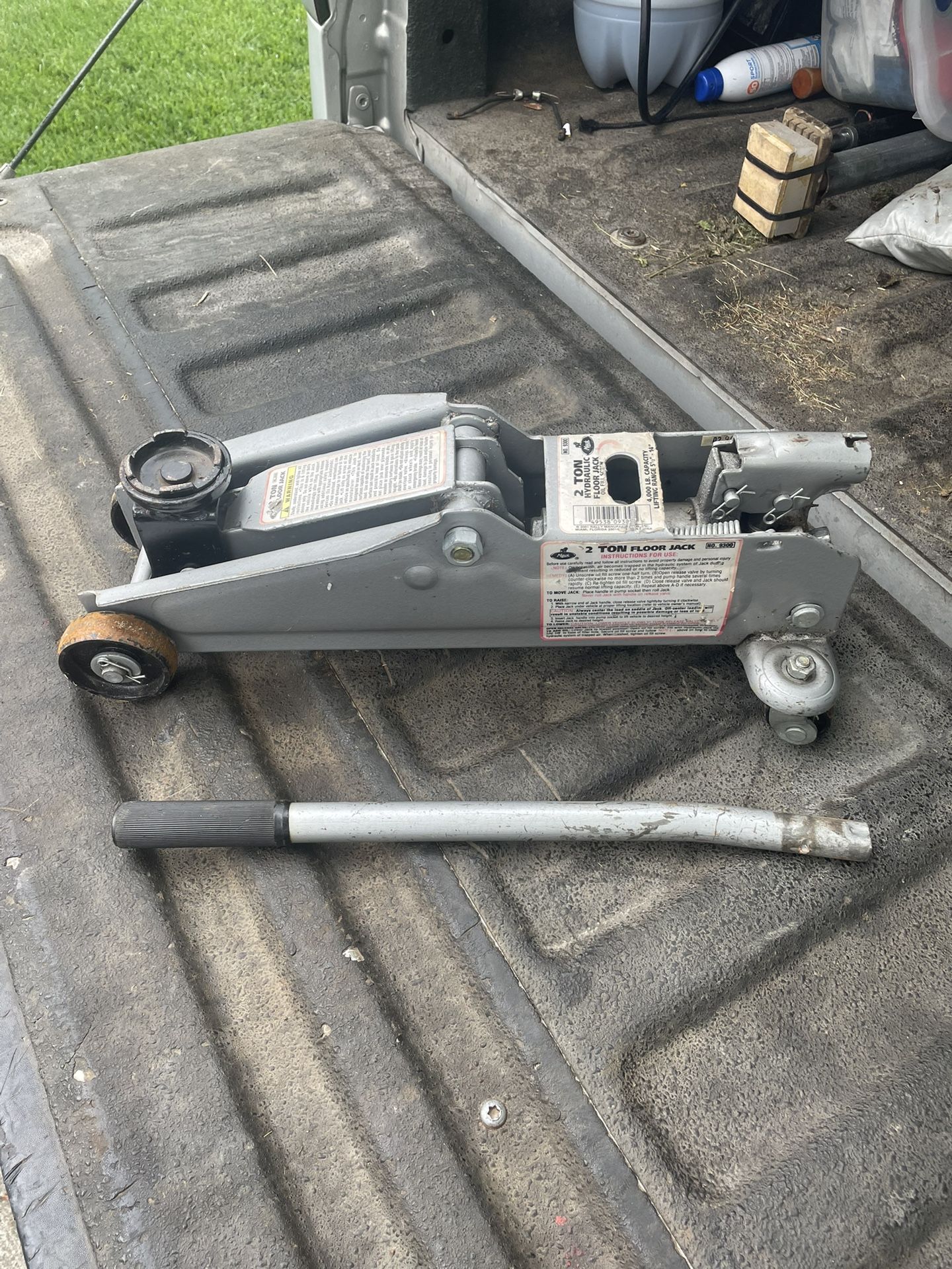 Small Hydraulic Floor Jack