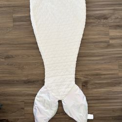 Ultra plush kid's white mermaid tail blanket