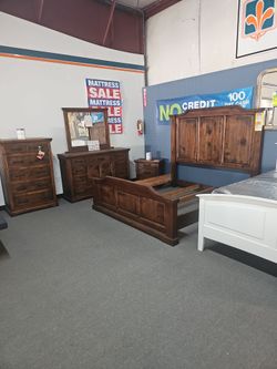 KING SIZE BED DRESSER MIRROR NIGHTSTAND
