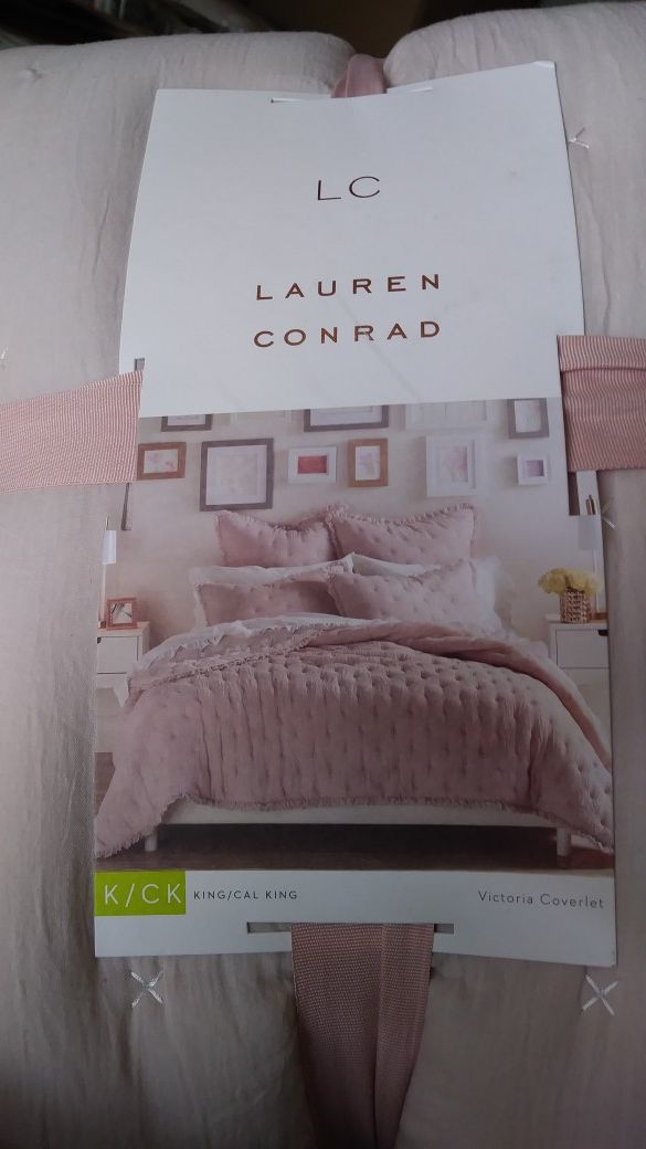 Lauren Conrad/Victoria Coverlet King Size