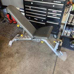 Like new Hoist Fitness adjustable workout bench - can deliver