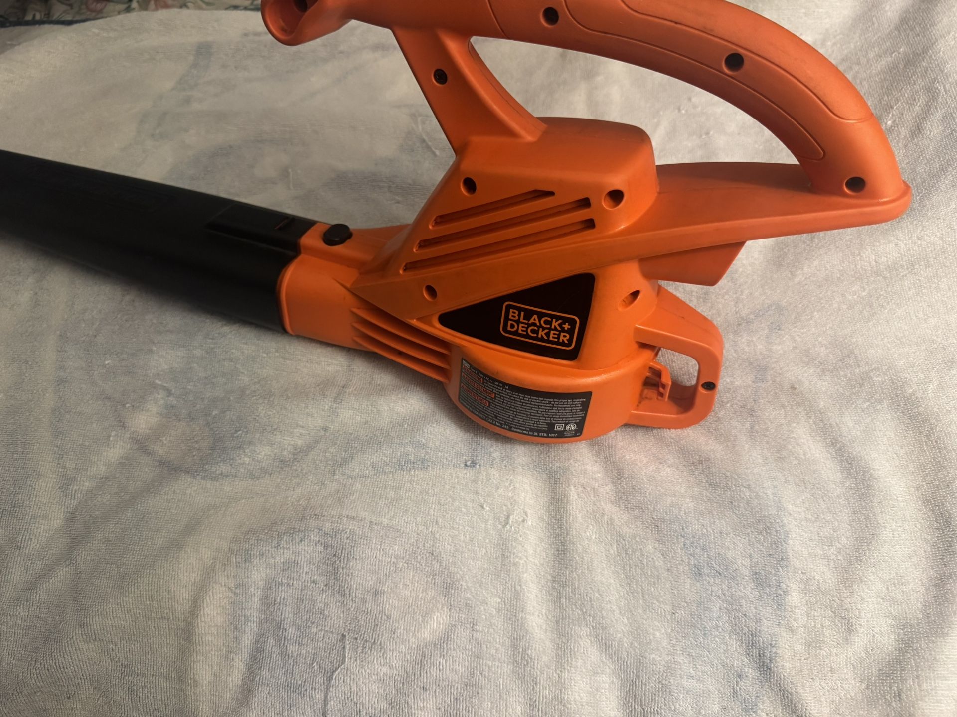 Black Decker Electric Leaf Blower.