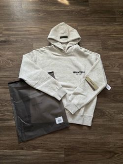 Essential hoodie