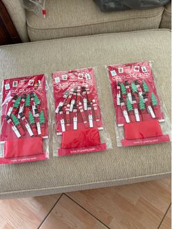 3 PACKAGES OF CHRISTMAS CARD GARLAND