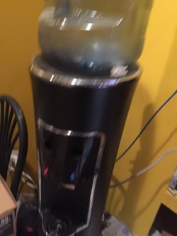 Cold and hot water machine
