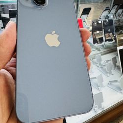 Unlocked iPhone 14- Desbloqueado 