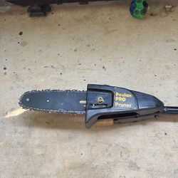 A Trimmer For A Whittier And It Does Not Come With A Weed. It Is Just The Trimmer.