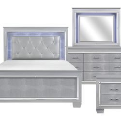✨ Modern Silver Bedroom Set – $800✨