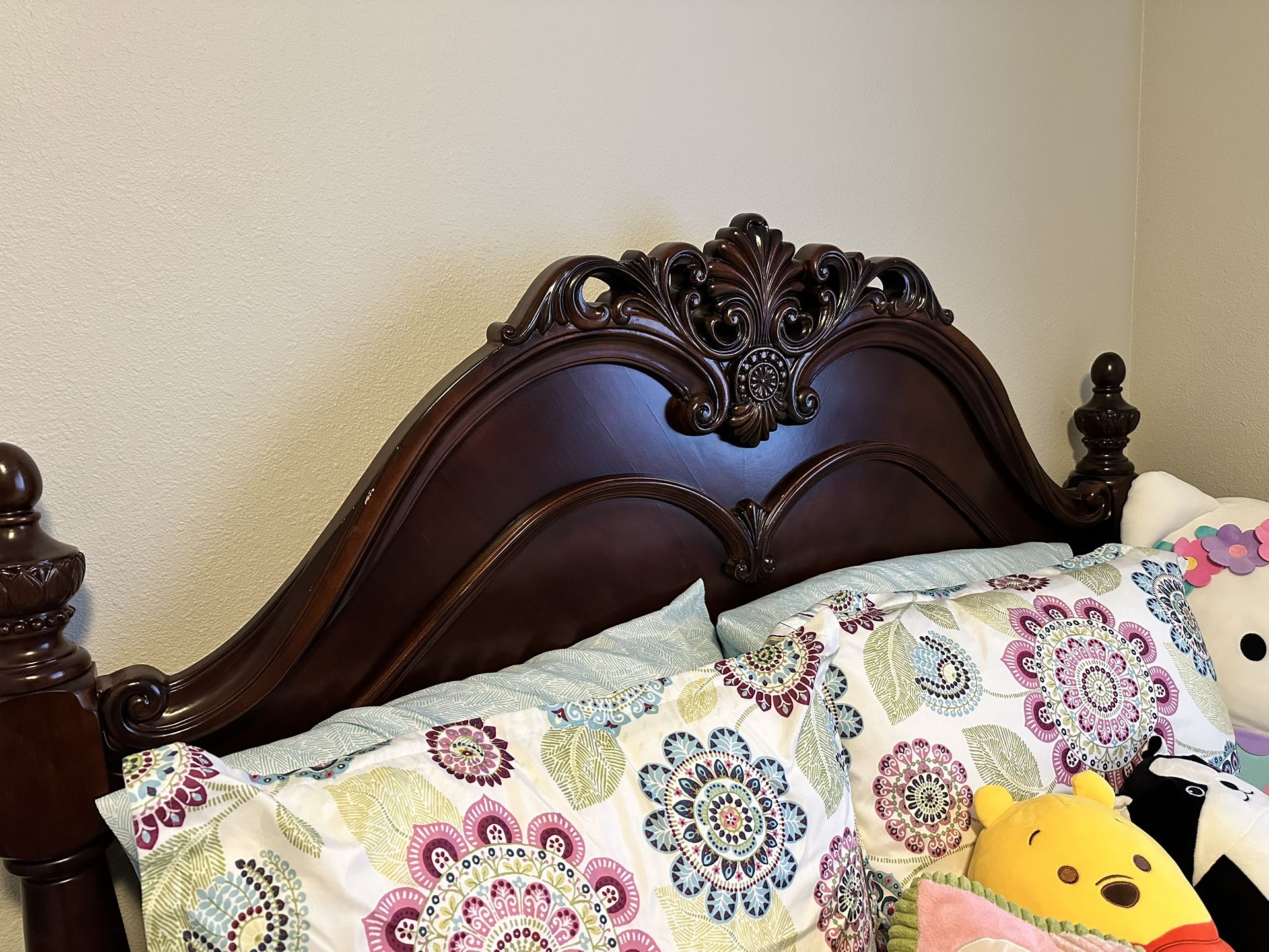 Queen Bedroom Set