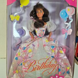 1996 Barbie Birthday Doll Brunette Prettiest Present Teresa 

