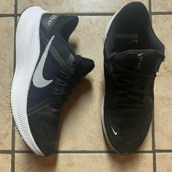 Womens Nike Quest Running Tennis Shoes