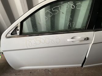 2011-2014 Chrysler 200 Drivers front and back Doors (white)