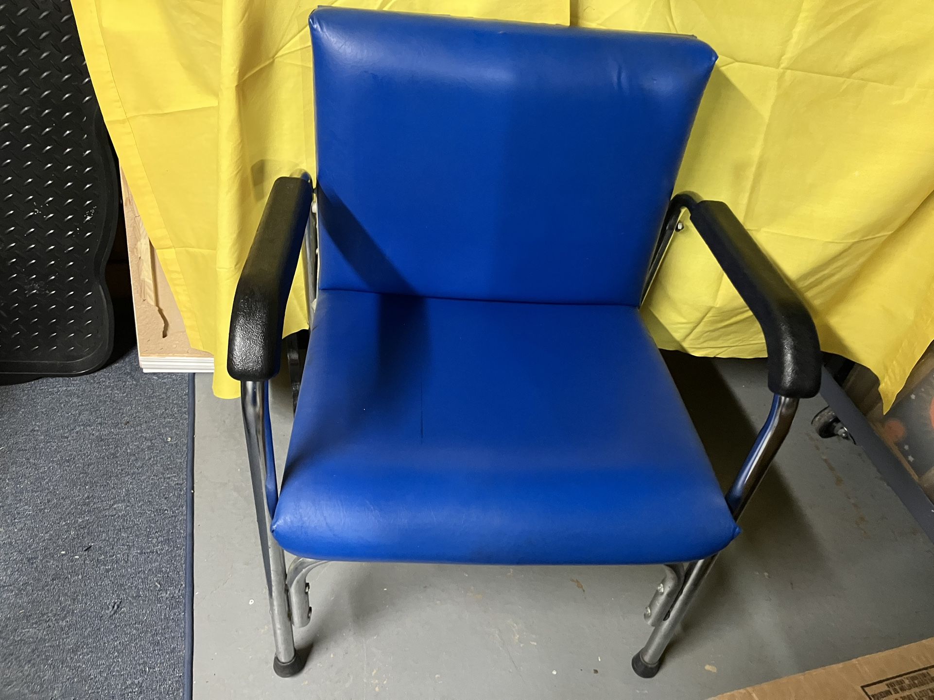 Blue Shampoo Chair