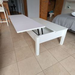 Extendable table