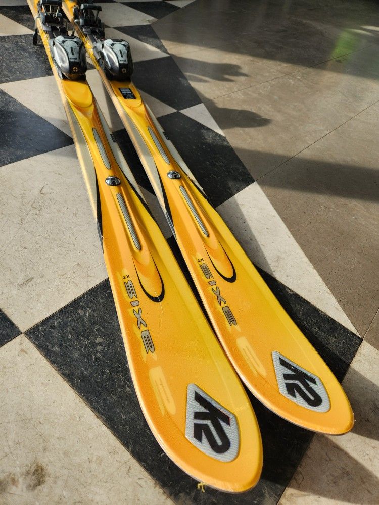 K2 AXIS XT 177-181 cm. MarKer Titanium 1300 Bindings. All Mtn ski. Mint Condition! Unisex