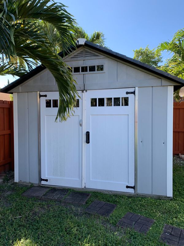 Casita Patio Plástica ( 10 x 8 ) for Sale in Miami, FL OfferUp