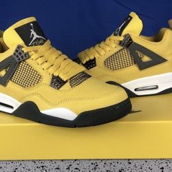 Air Jordan 4 Retro