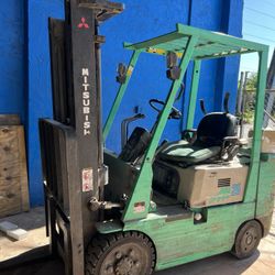 Forklift 