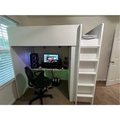 Loft Bed With Disk Under