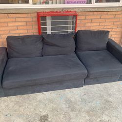 Nice couch set for sell