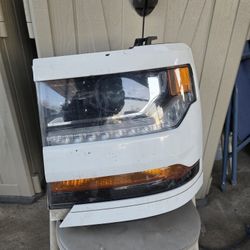 2016-2018 Chevy Silverado Headlight Oem