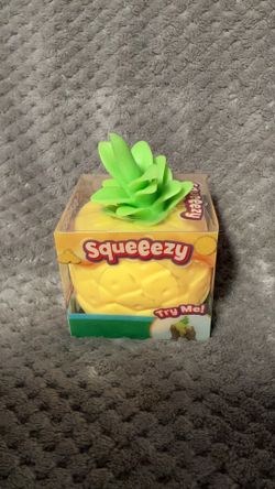 Squishy pineapple