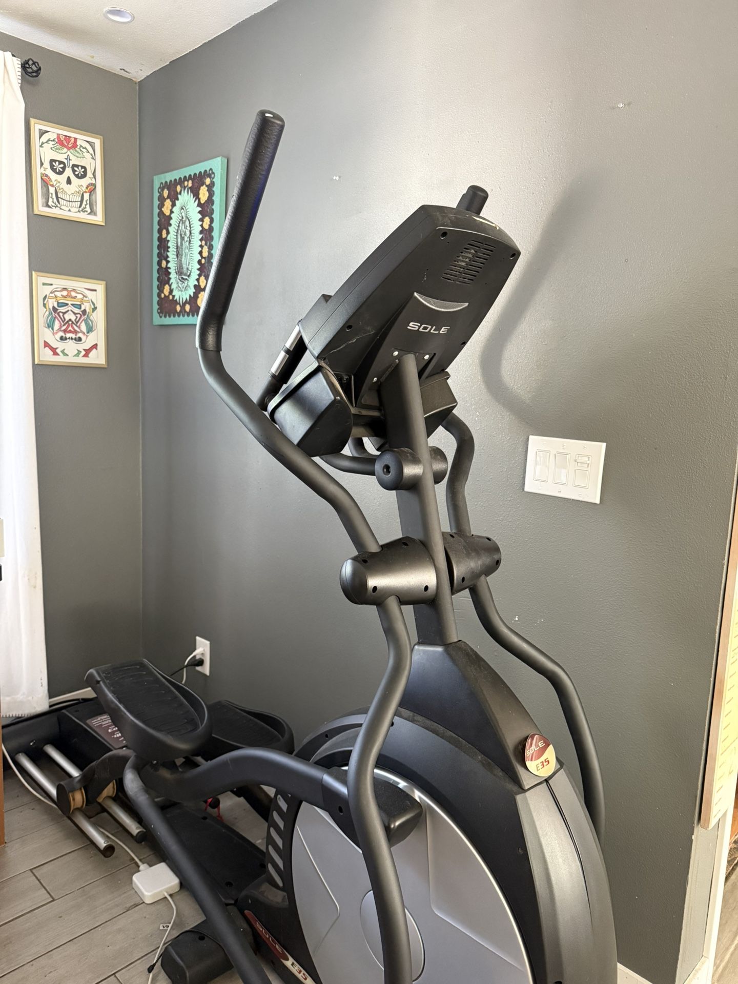 SOLE E35 Elliptical Trainer