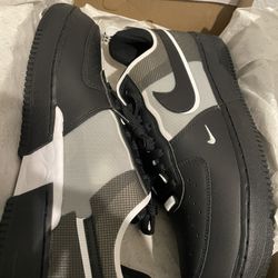 Nike AIRFORCE 1 Size 12.5 MENS.  New In Box 