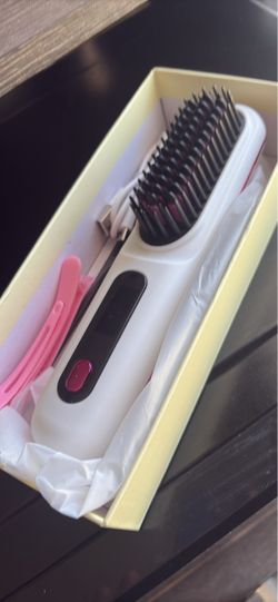 Brush straightener