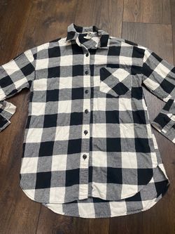 Womans Black And White Flannel Button Shirt Size Small By Forever 21 #8