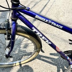 Trek Single track adult bike