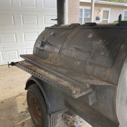 Pull Behind Grill With Offset Smoke Box 