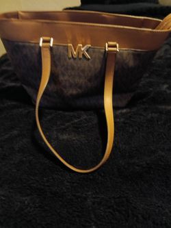 Michael kors purse