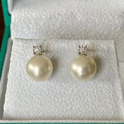 Effy 14K White gold Freshwater Pearl and Diamond Earrings
