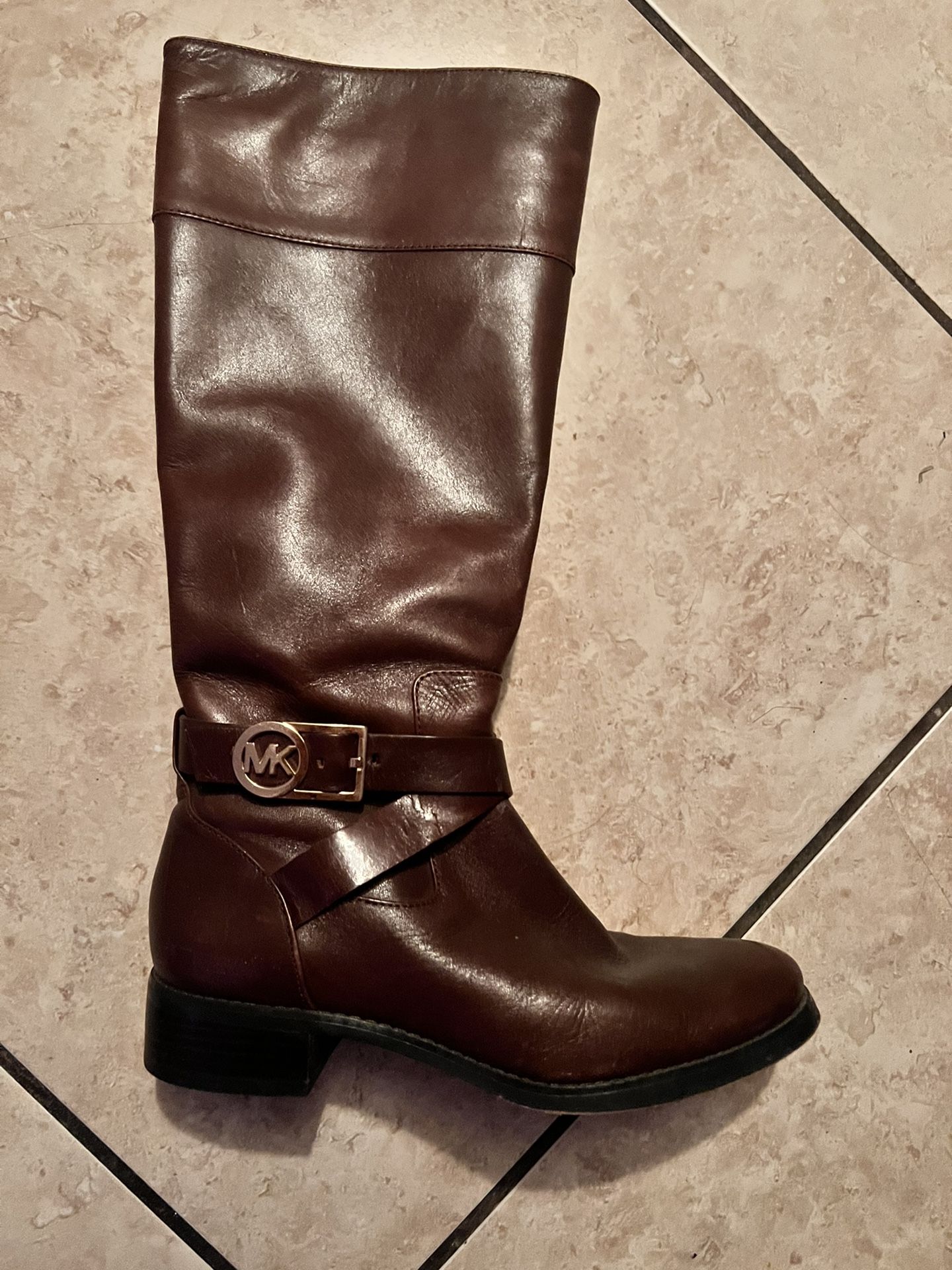 Women’s Michael kors Boots Size 7.5