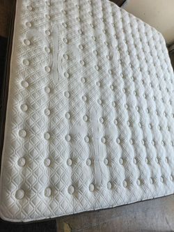 Stearns And Foster Estate King Pillowtop Mattress Only 🌙