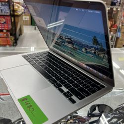 MacBook Pro 13” M1 Chip 2020